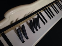 Белая клавиатура Данила Косерхан - Художники